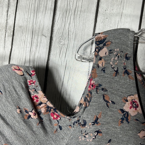 Grey Floral Jersey Cold Shoulder Mini Dress size 3 - Picture 5 of 14